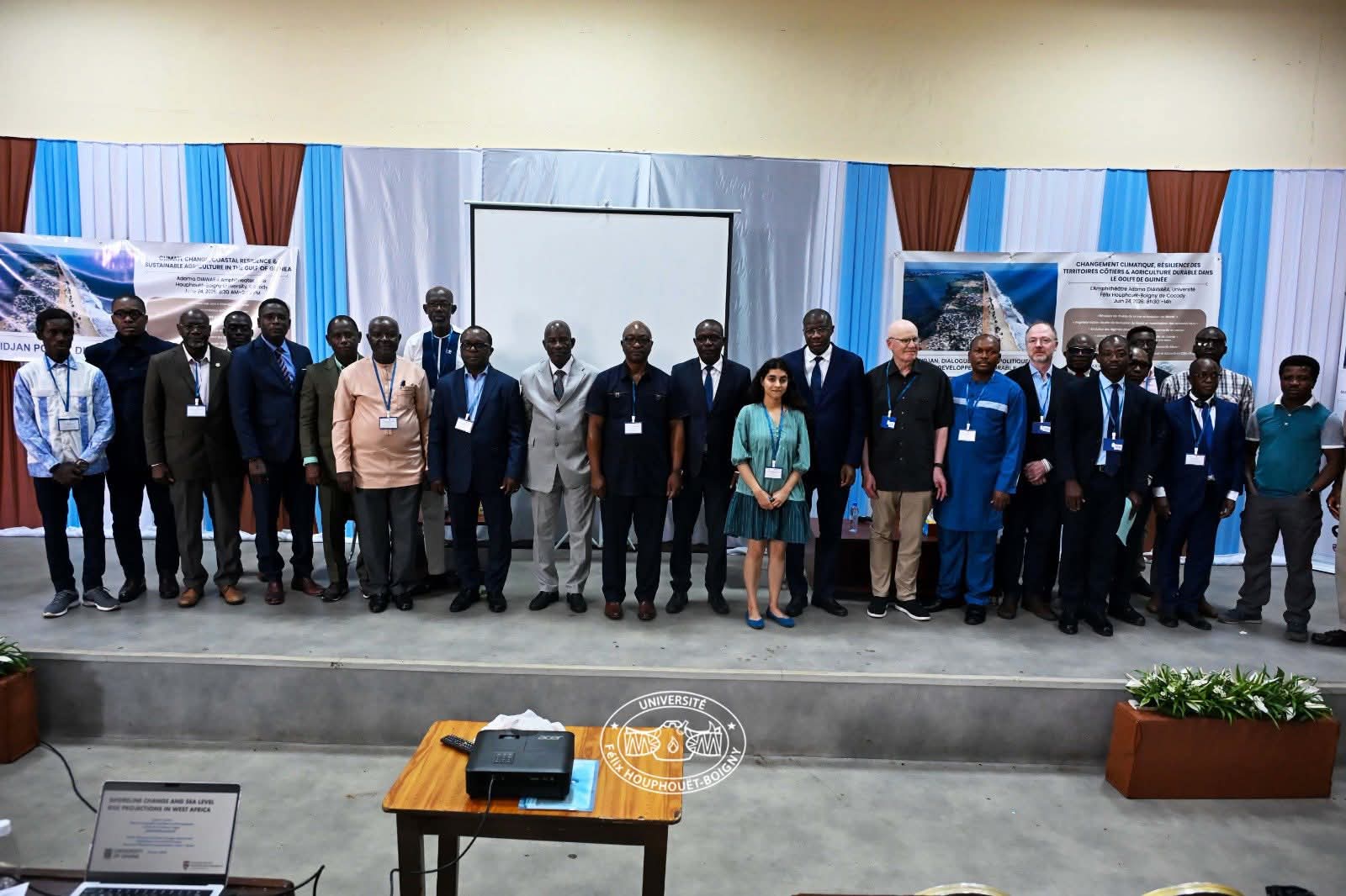 CHANGEMENTS CLIMATIQUES ET TERRITOIRES CÔTIERS : L'UFRSEG RÉALISE UNE ÉTUDE CONJOINTE AVEC LES UNIVERSITÉS DE HARVARD, D'ACCRA ET DE LAGOS