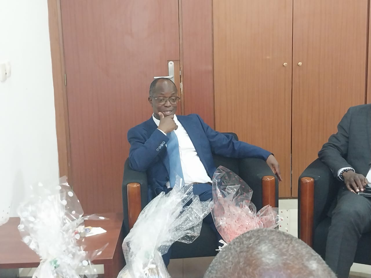 RAMADAN 2026: L' ASSOCIATION SPORTIVE DE   l'UFRSEG ( AS-SEG) OFFRE DES PANIERS RAMADAN AU DOYEN ET À SON ÉQUIPE